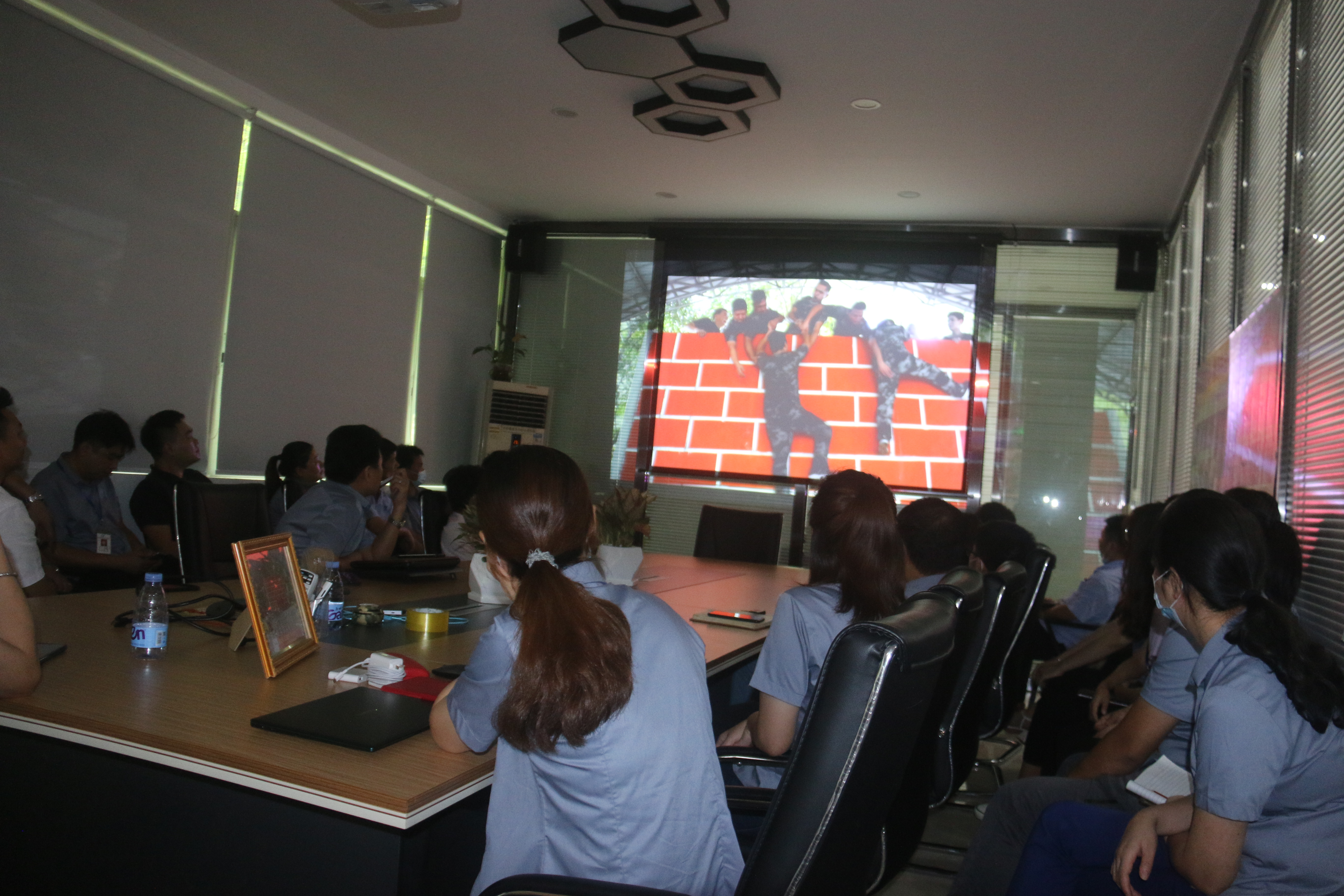 同心協力、贏在執行、共創輝煌-深圳譽格拓展訓練回顧